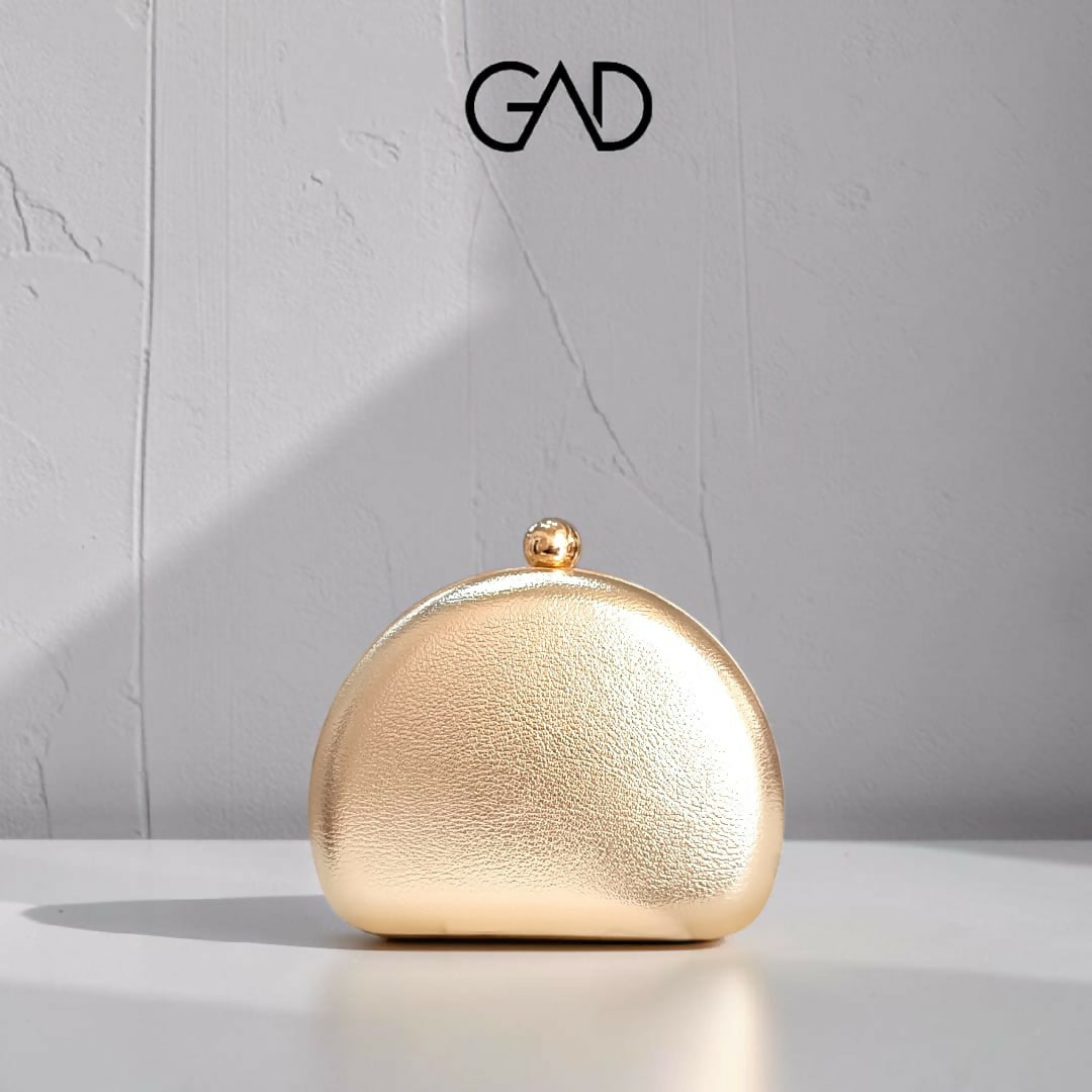 THE MINI LUXE CLUTCH