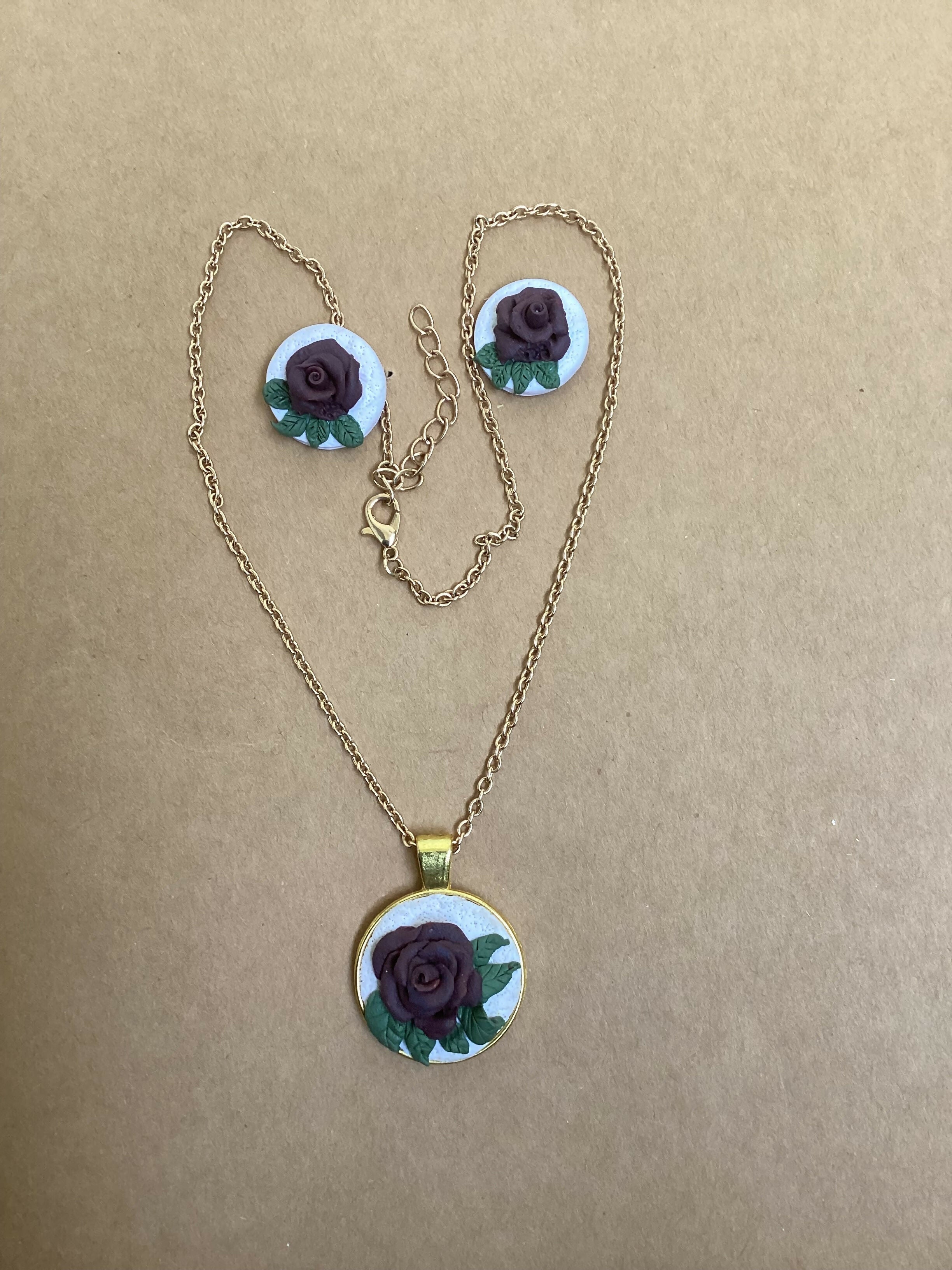 Rose- Pendant set