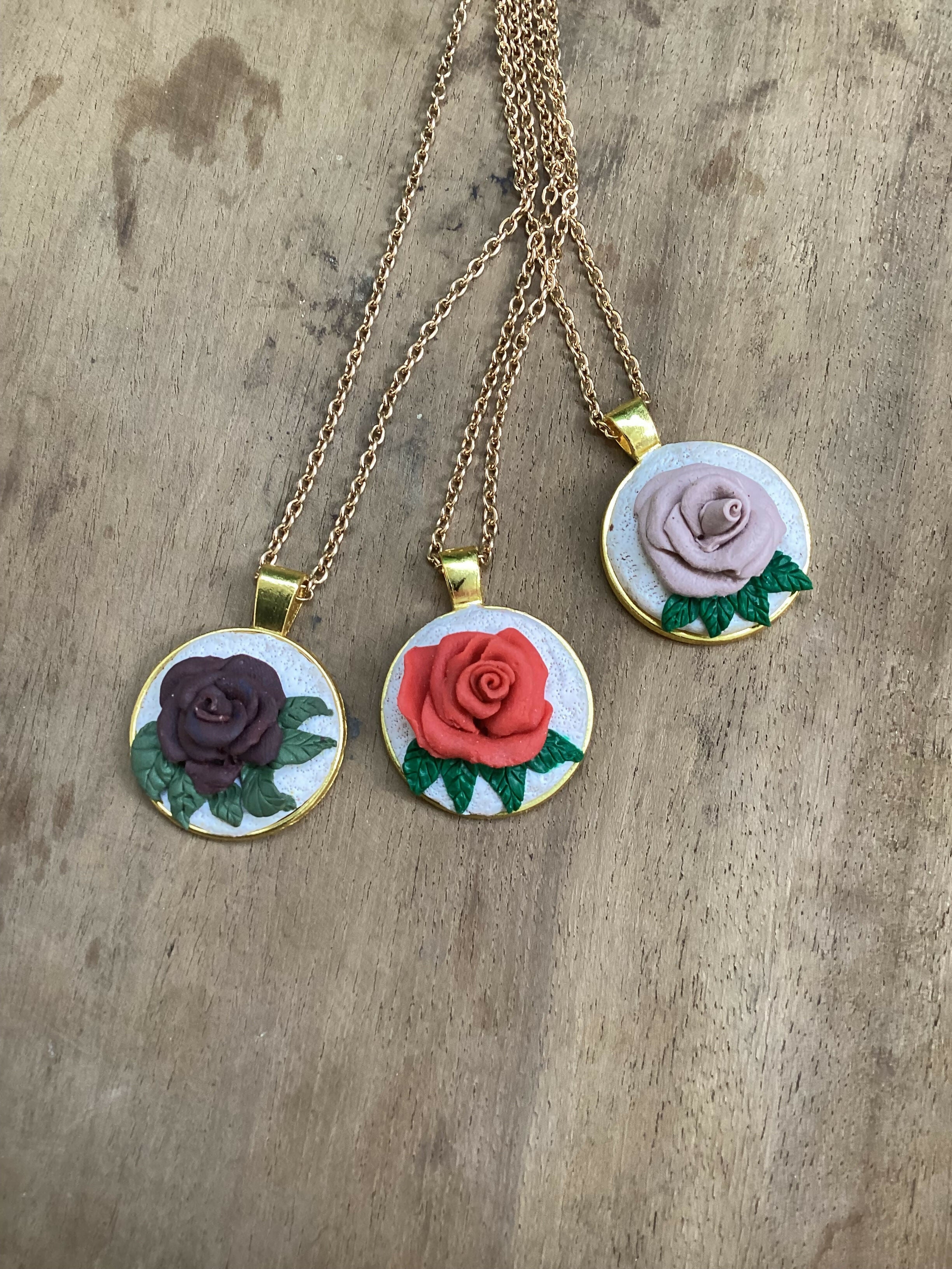 Rose- Pendant set