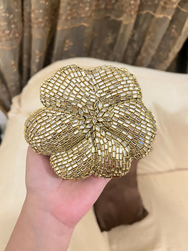 Kundan clutch flower