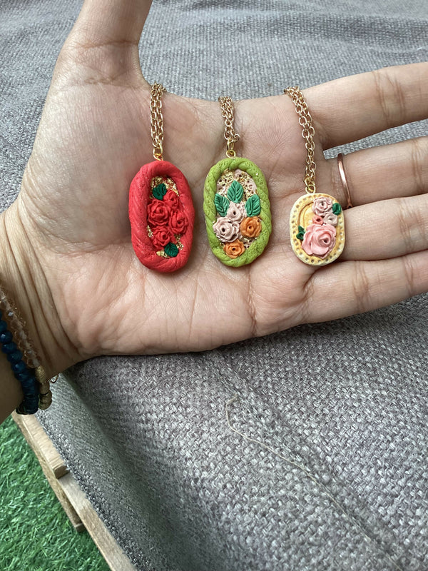 Oval pendant