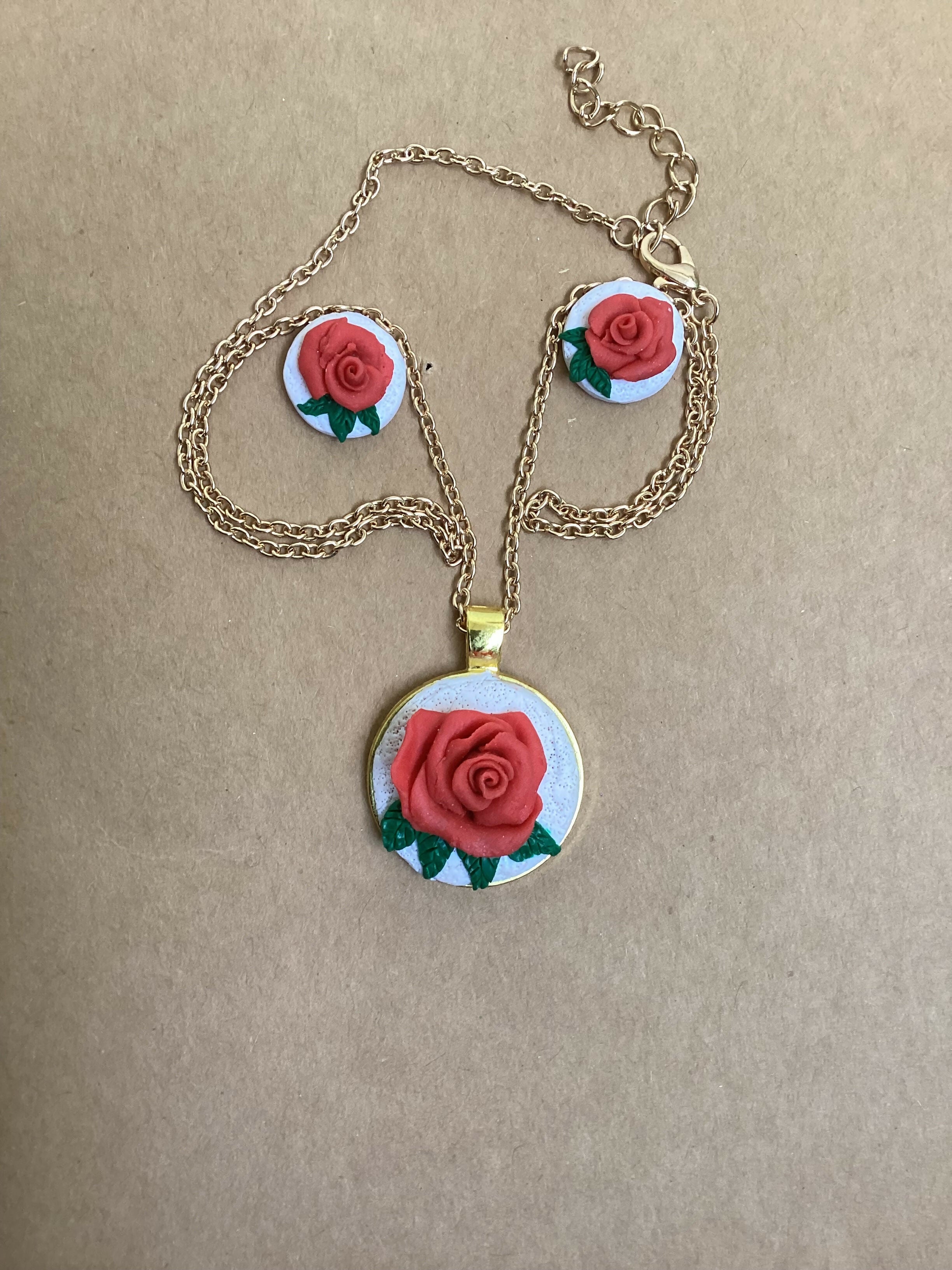 Rose- Pendant set