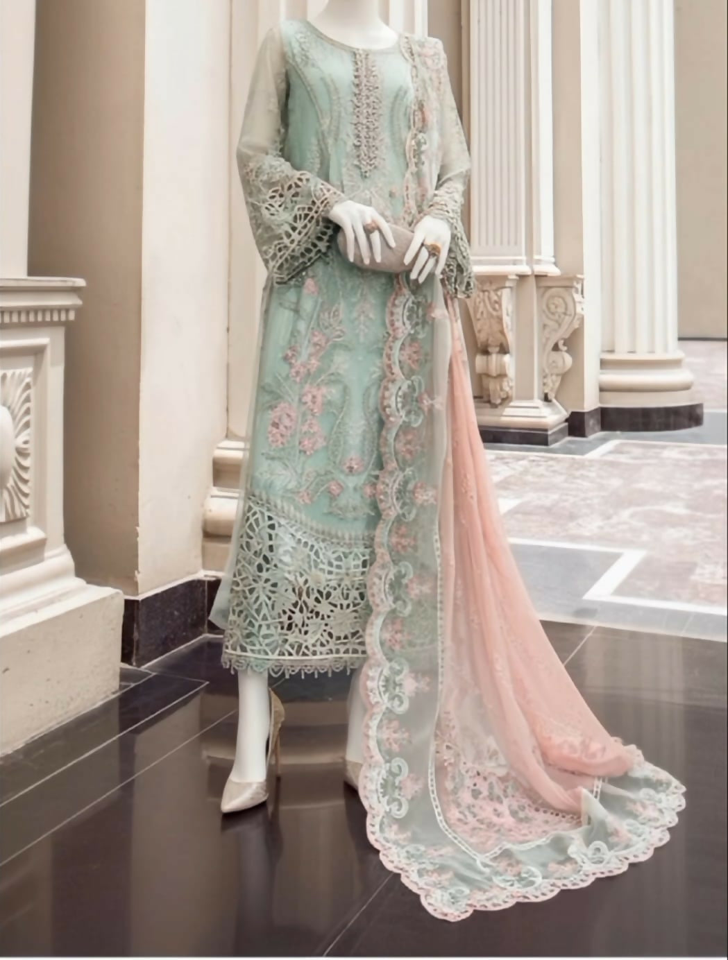 Maria.B – D4 (Champagne Gold Chiffon)