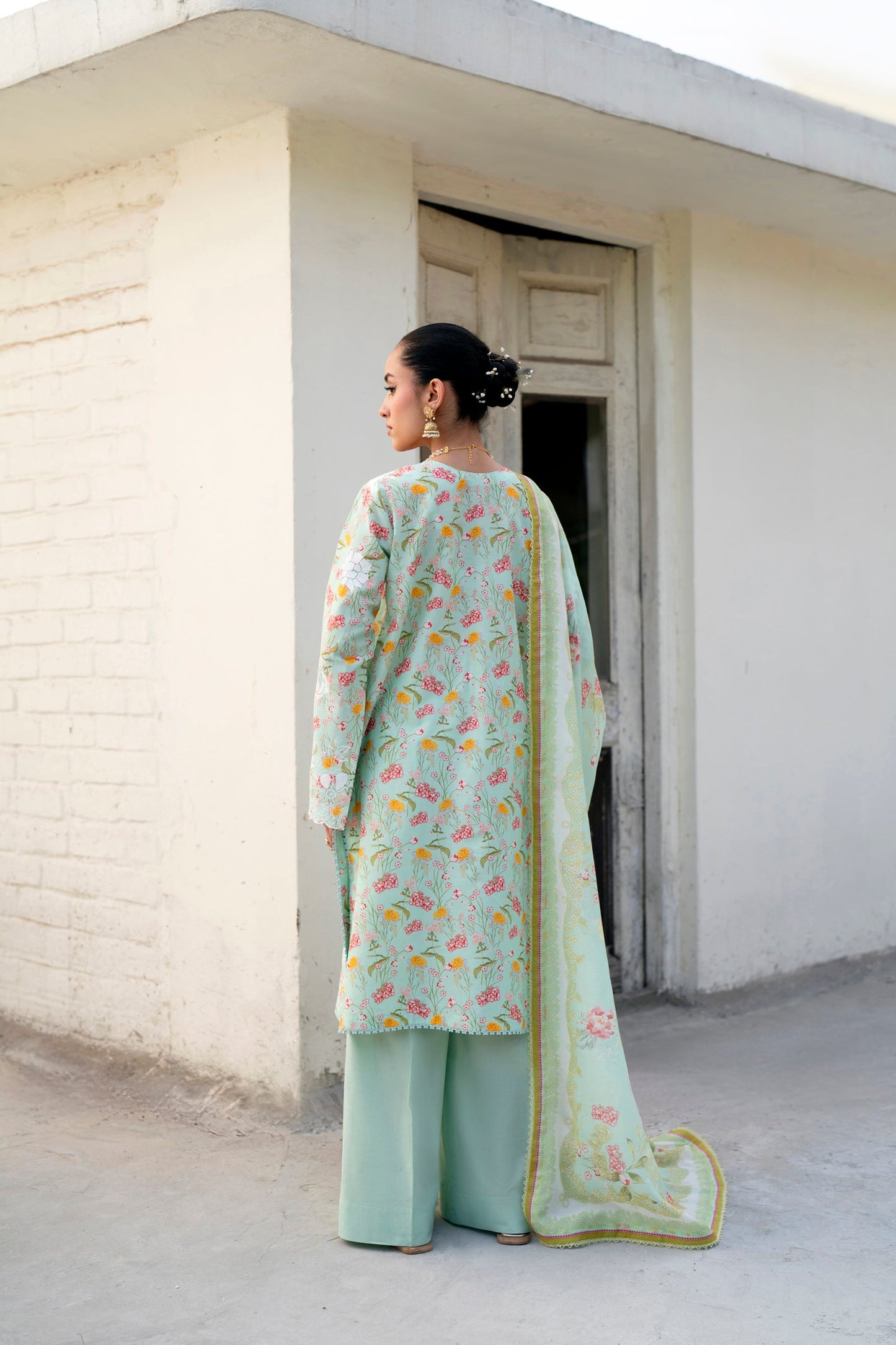 Cotton Lawn Digital Print Cotton Thread Embroidery