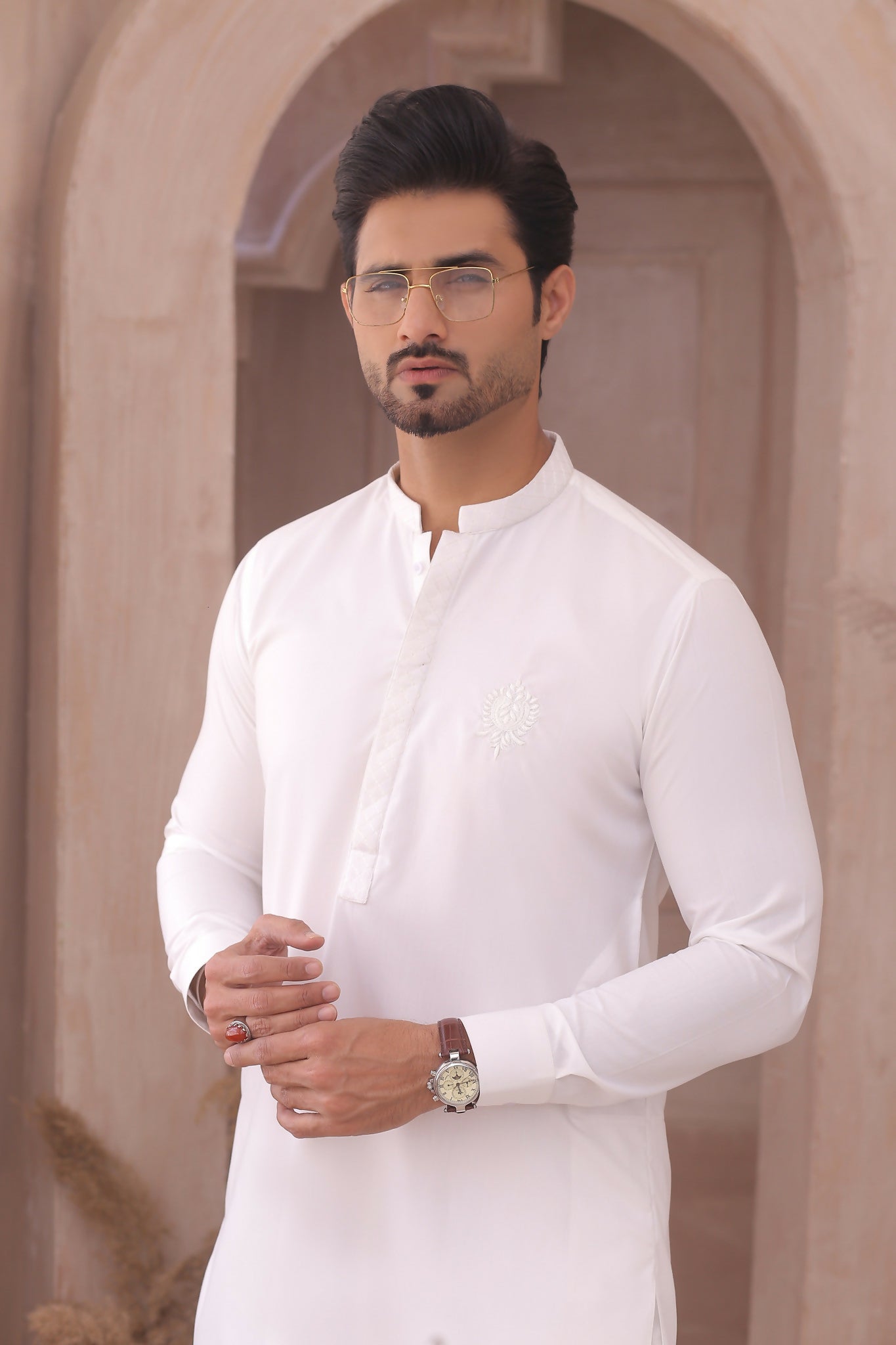 ER 701 White Kurta Pajama Design